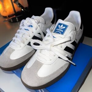Adidas White and Black Trainers with Blue Accents good condition